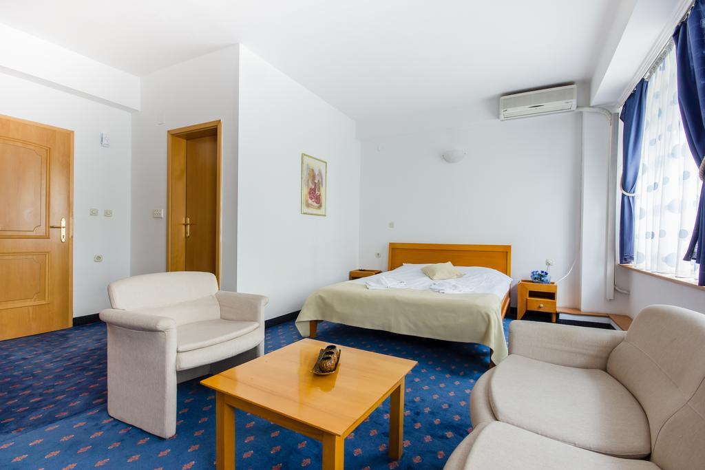 Hotel Residence Inn Skopje Camera foto