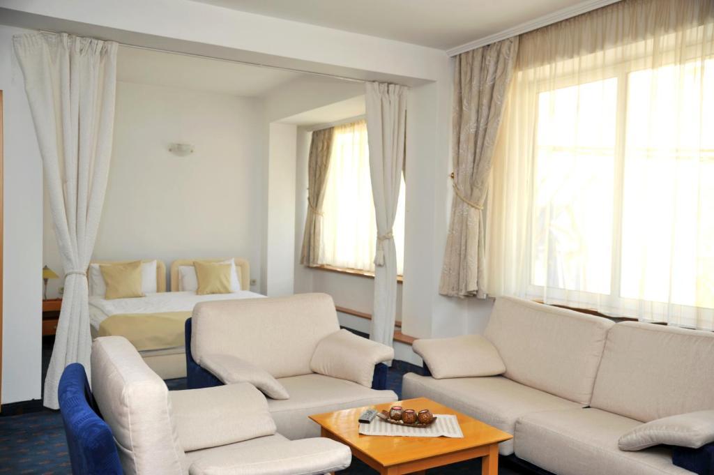 Hotel Residence Inn Skopje Esterno foto