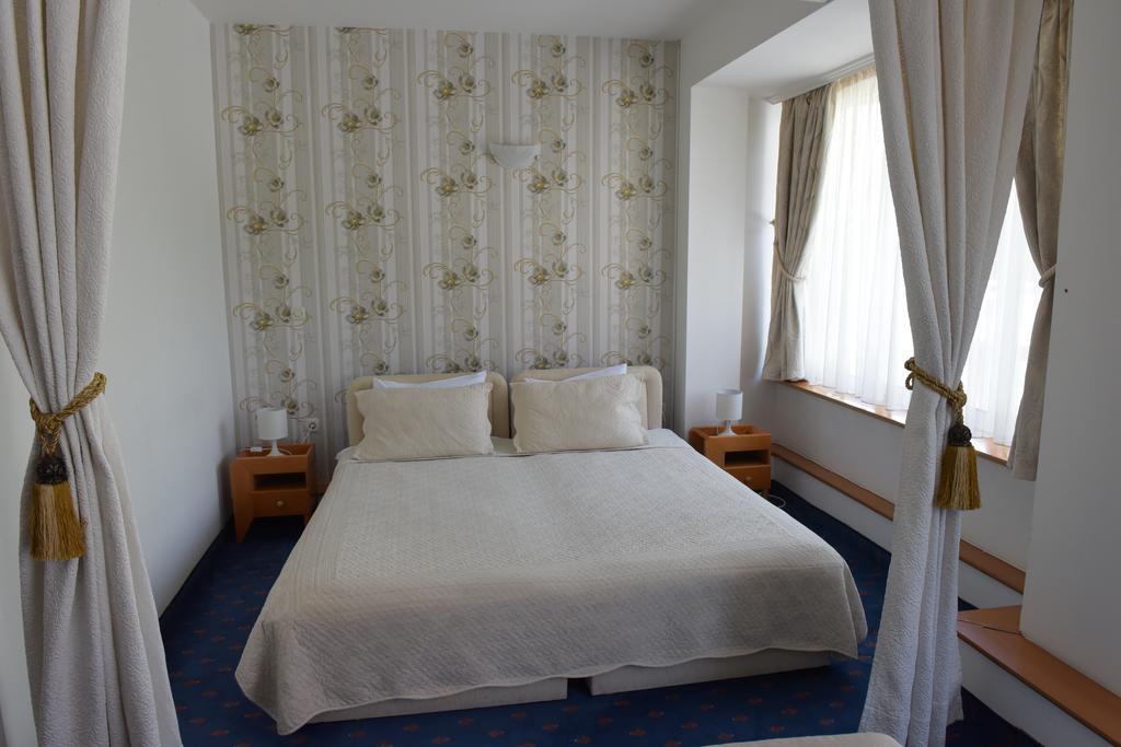 Hotel Residence Inn Skopje Esterno foto