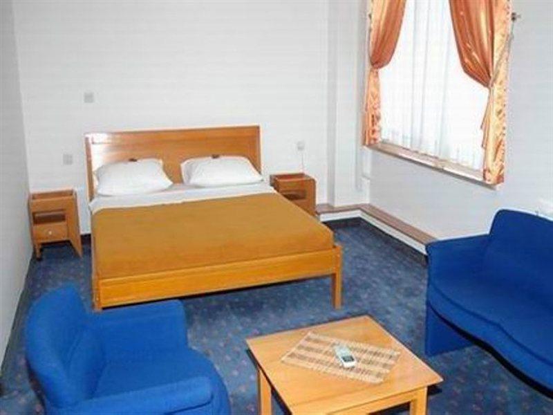 Hotel Residence Inn Skopje Esterno foto
